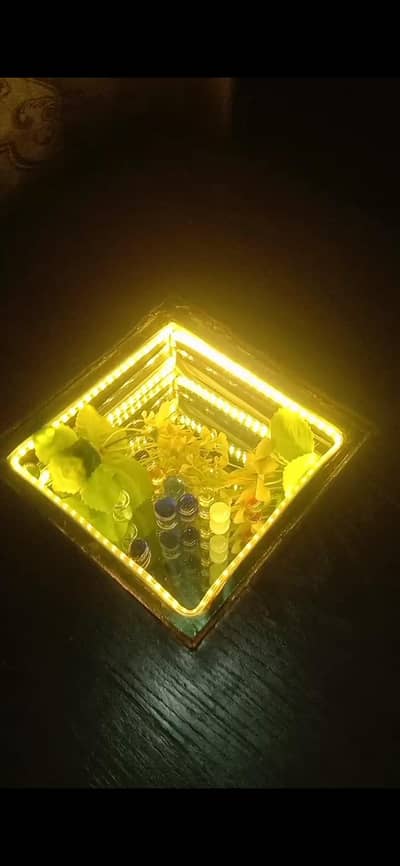 Infinity light Table