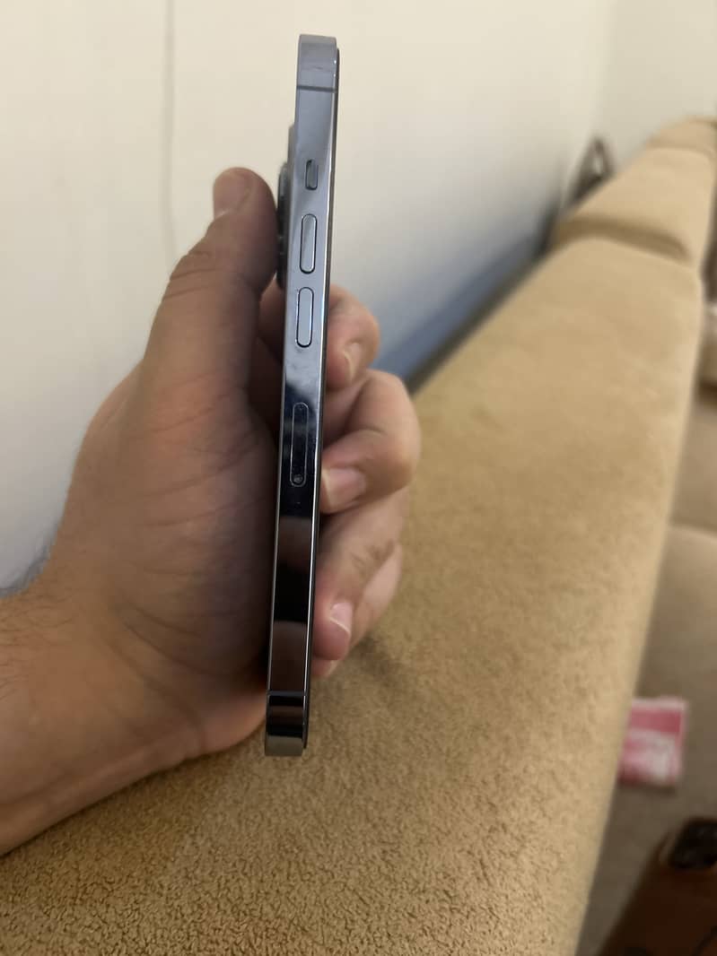 Iphone 13 pro almost mint condition. 2
