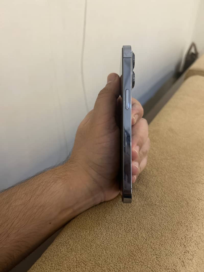 Iphone 13 pro almost mint condition. 3