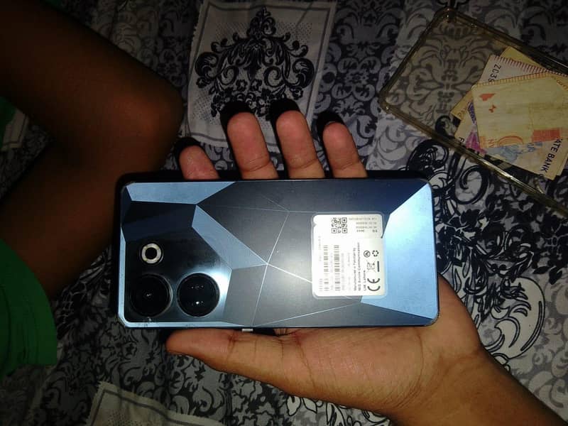 Tecno CAMON 20 0