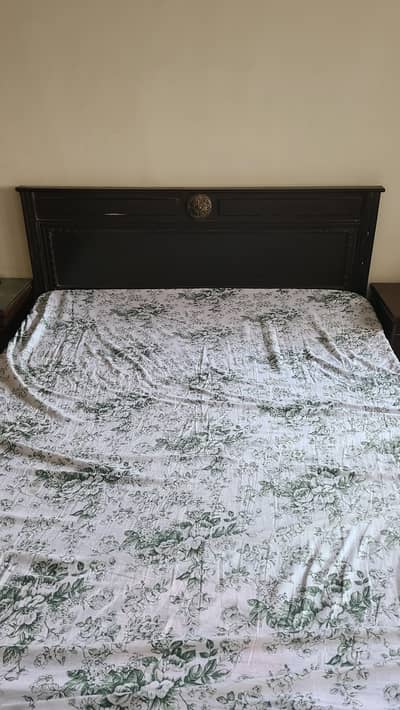 Bed and side table for sale