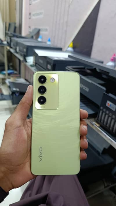 Vivo Y100