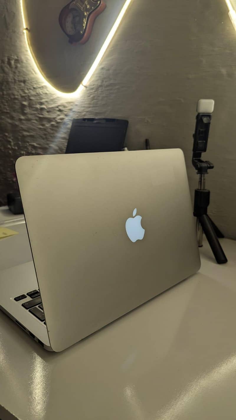 Apple MacBook pro 0