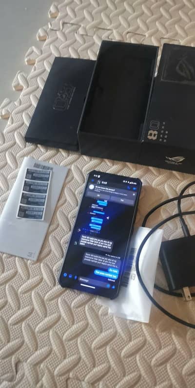 Asus ROG  8 Ultimate