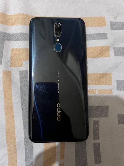 OPPO F11  8/256 gb