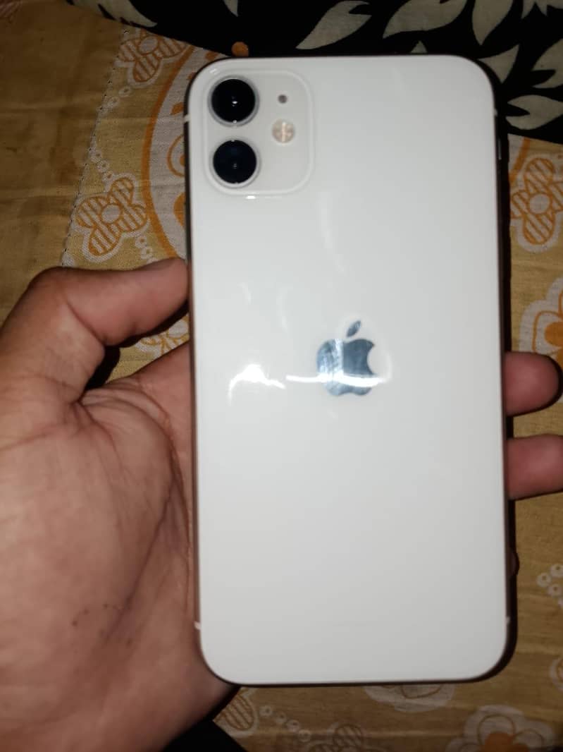 Apple iPhone 11 0