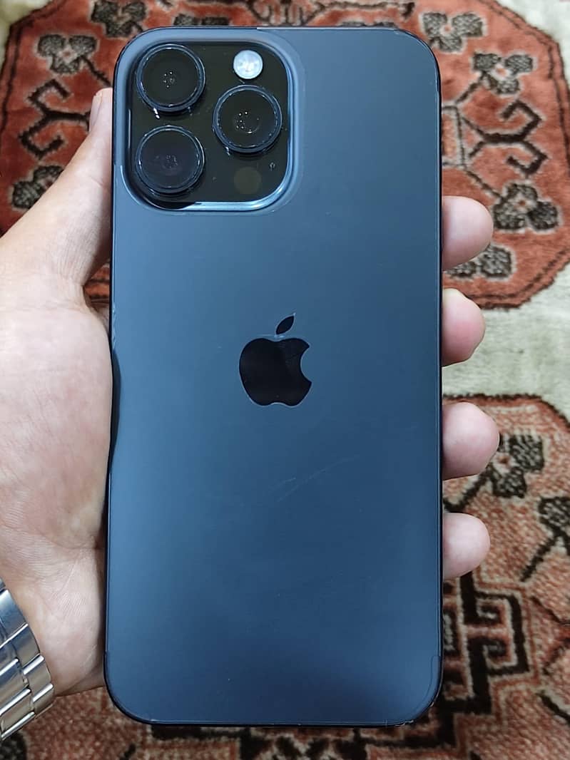 Apple iPhone 16 Pro Max 2