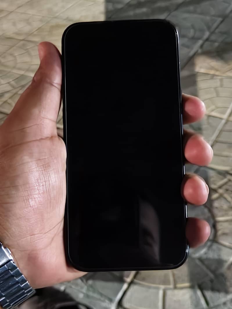 Apple iPhone 16 Pro Max 8