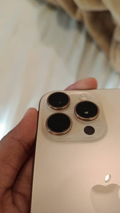 Apple iPhone 16 Pro