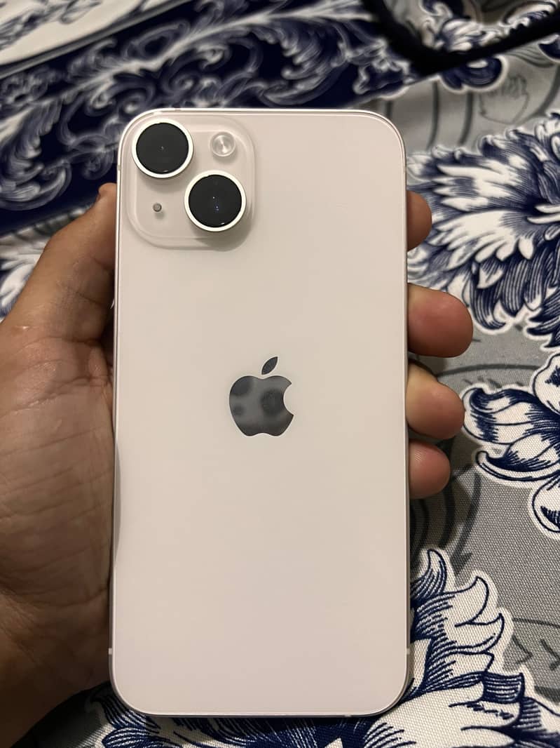 Apple iPhone 14 4