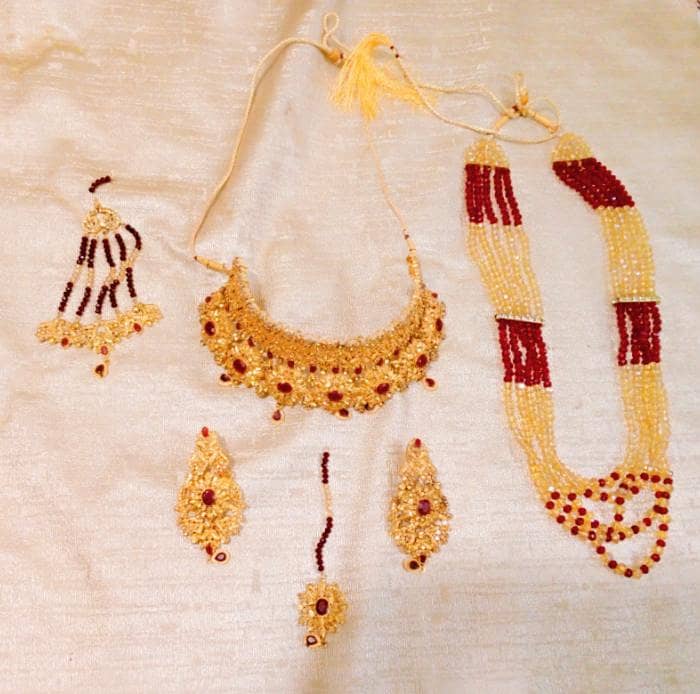 bridal set. . . . . 2