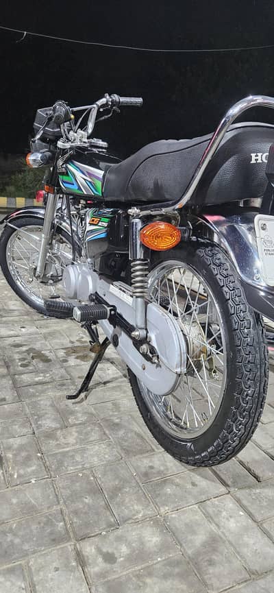 CG 125 Black