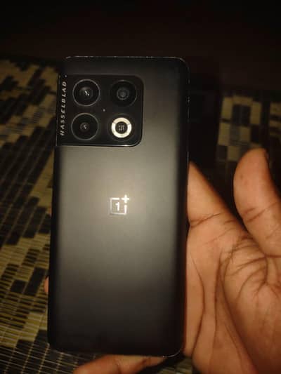 One Plus 10 Pro urgent sell or exchange oper pesy bhi don ga