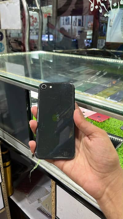 Apple iPhone SE