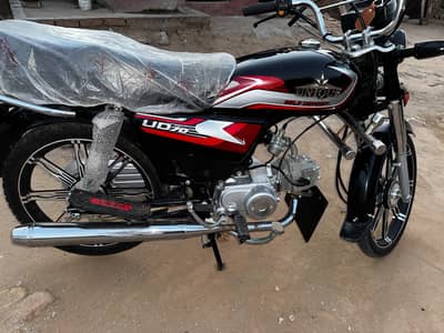 condition 10/10 new bike one hand use only 400km use