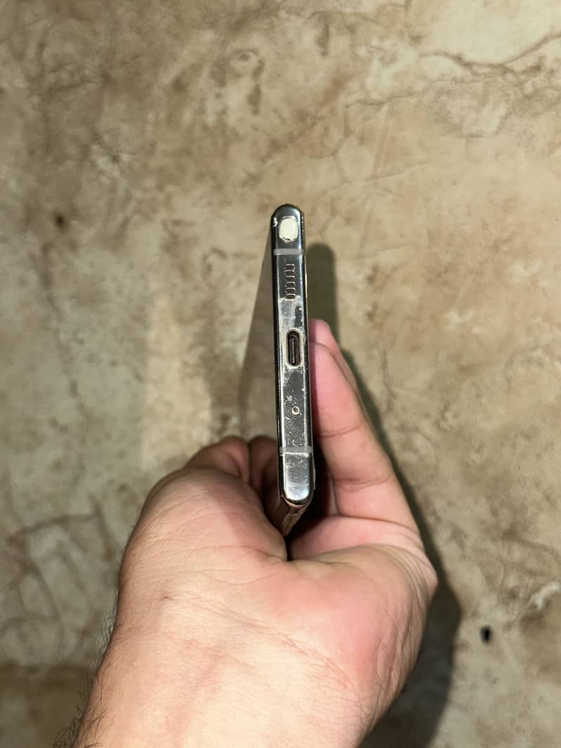 Samsung Mobile Note 10 Plus 4