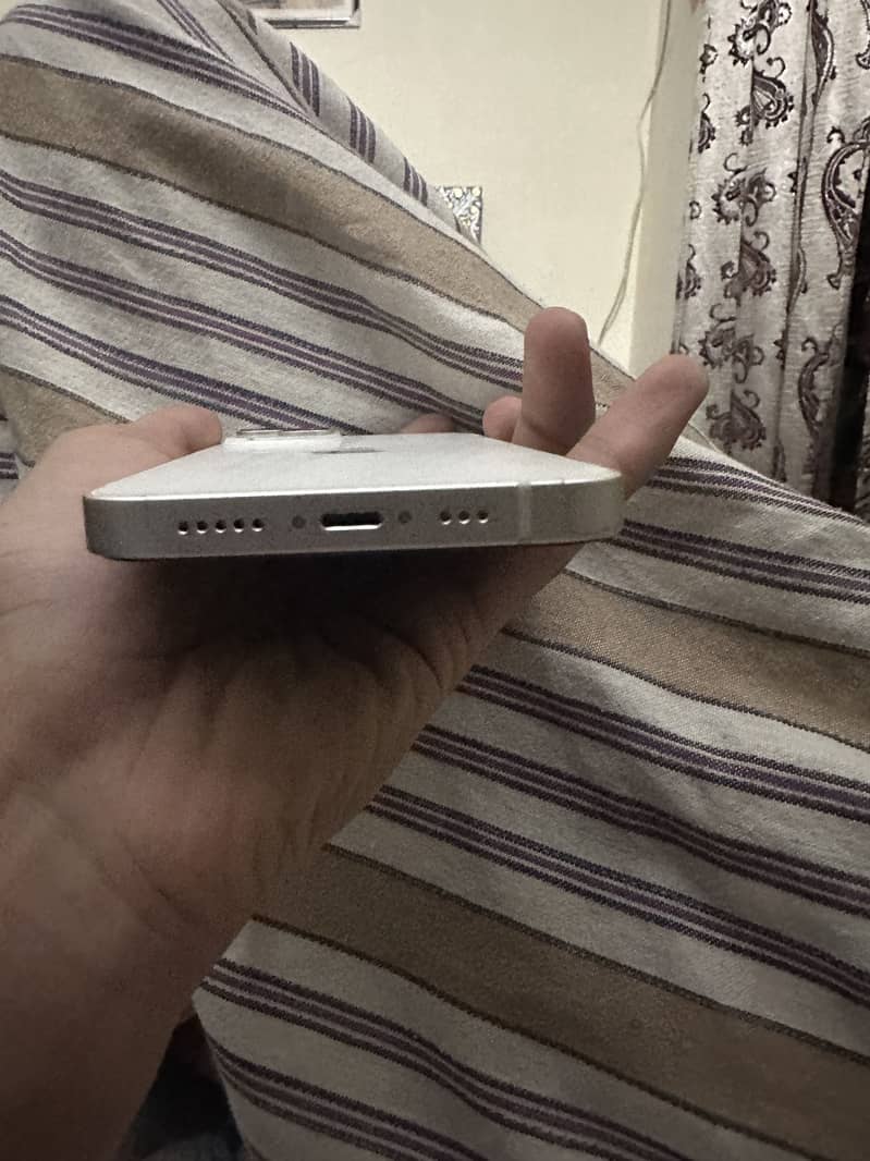 Apple iPhone 14 1