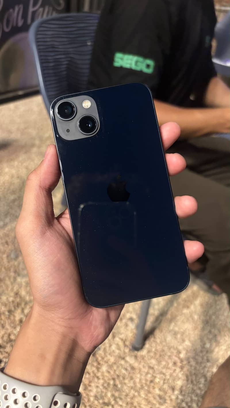 Apple iPhone 13 0