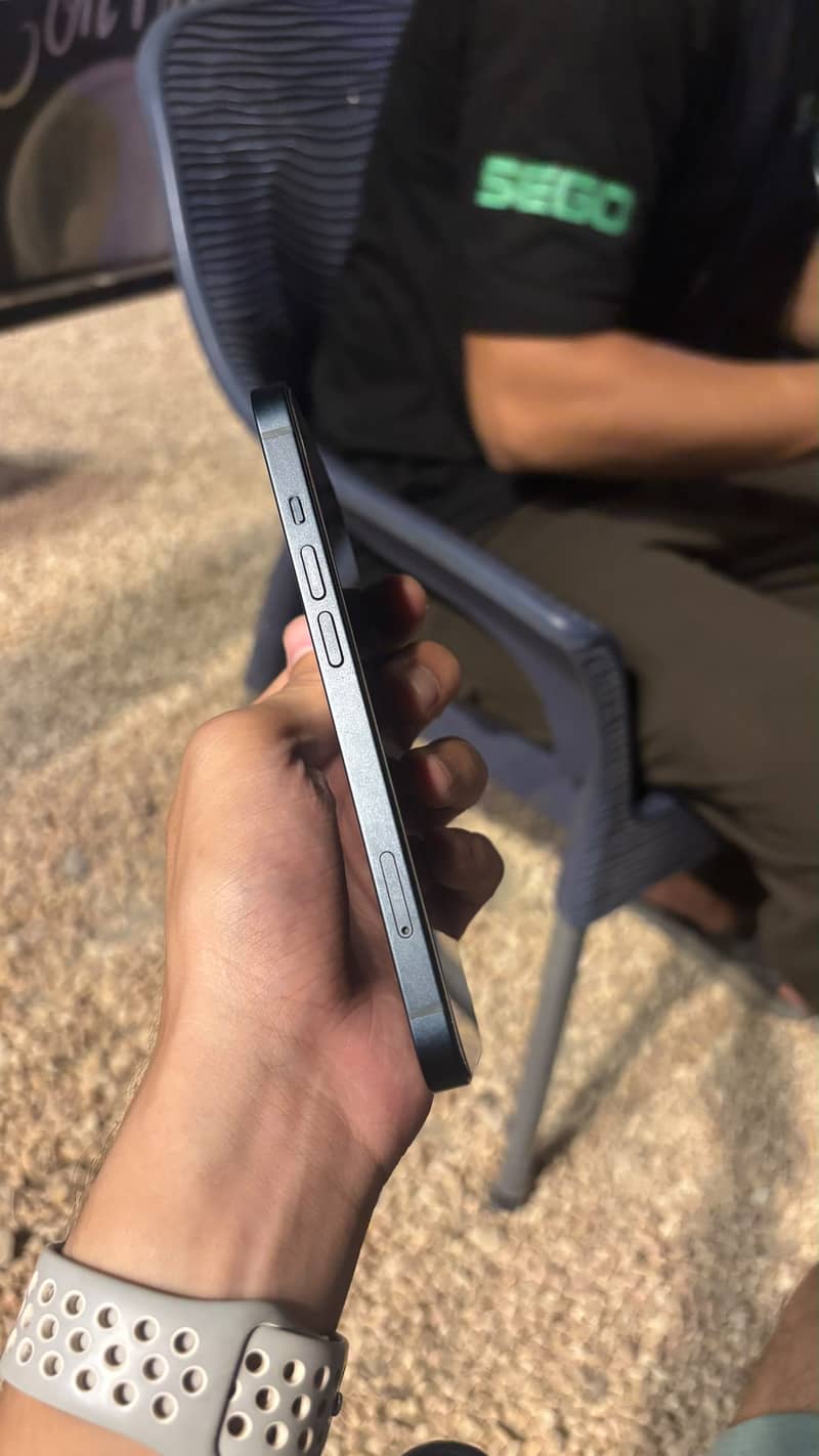 Apple iPhone 13 1