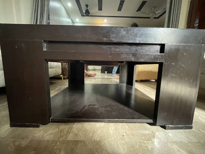 Dinning table 0