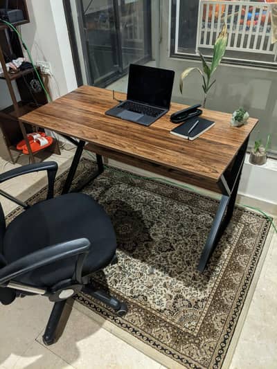 office table study computer gaming programming podcast table