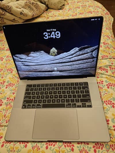 Apple Macbook Pro M1 Max 64gb Ram 4TB SSD 32GPU