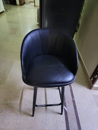 4 bar Stools For Sale