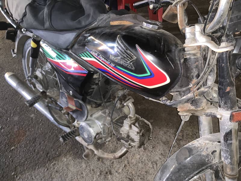 Honda CD70 0