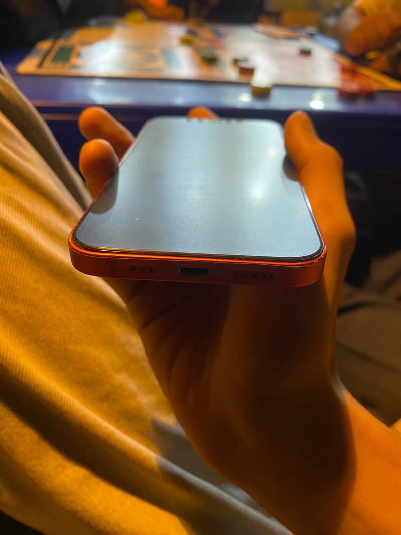 Apple iPhone 12 1