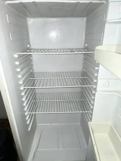 Used Refrigerator – Excellent Cooling | Good Condition