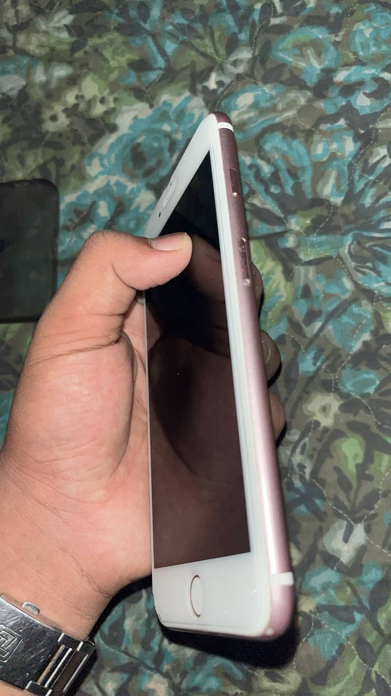 Apple iPhone 7 Plus 3
