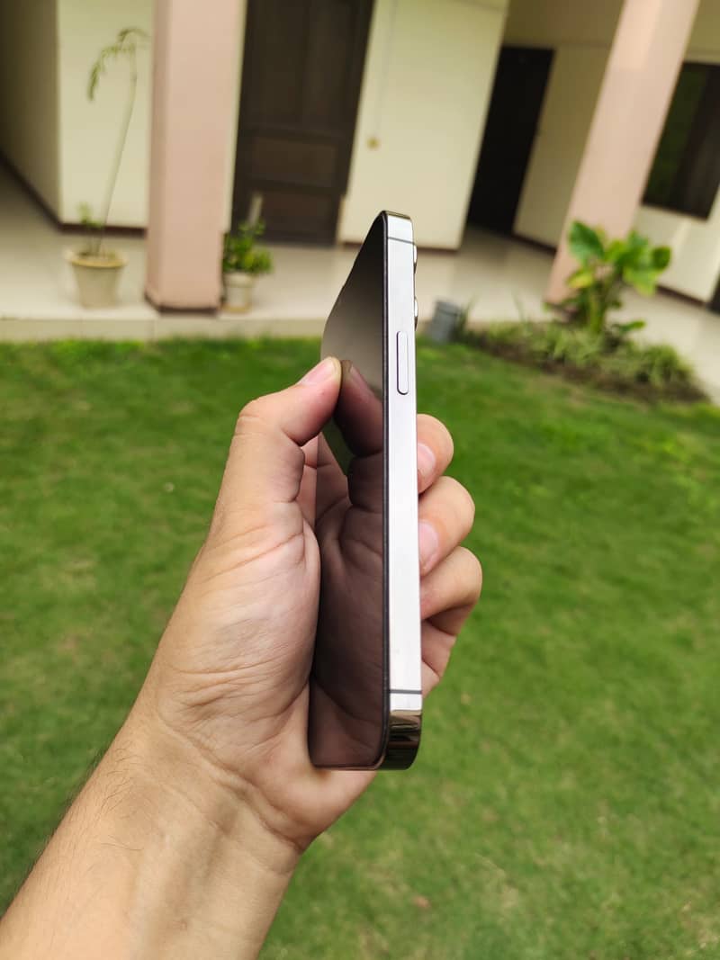 Apple iPhone 13 Pro 3