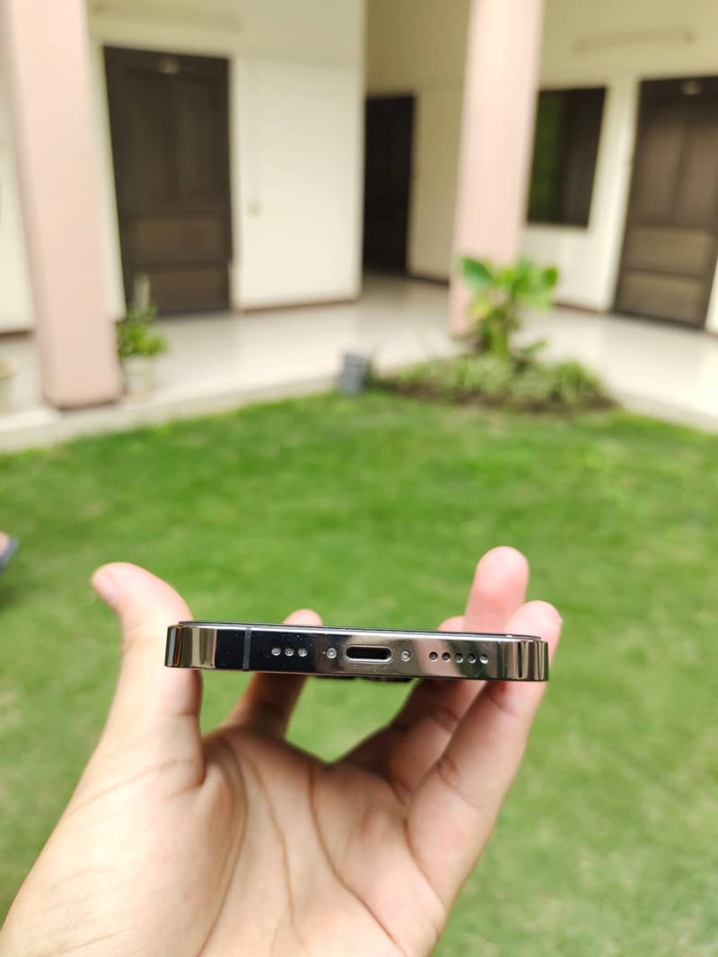 Apple iPhone 13 Pro 9