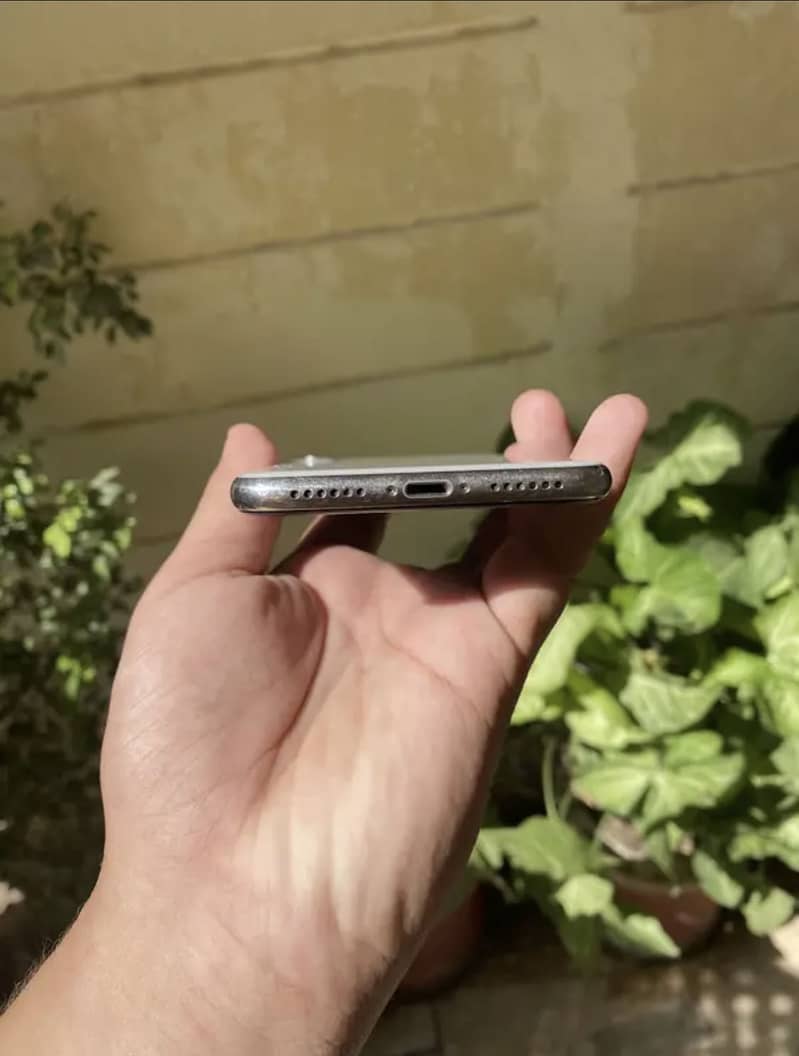 Apple iPhone X 1