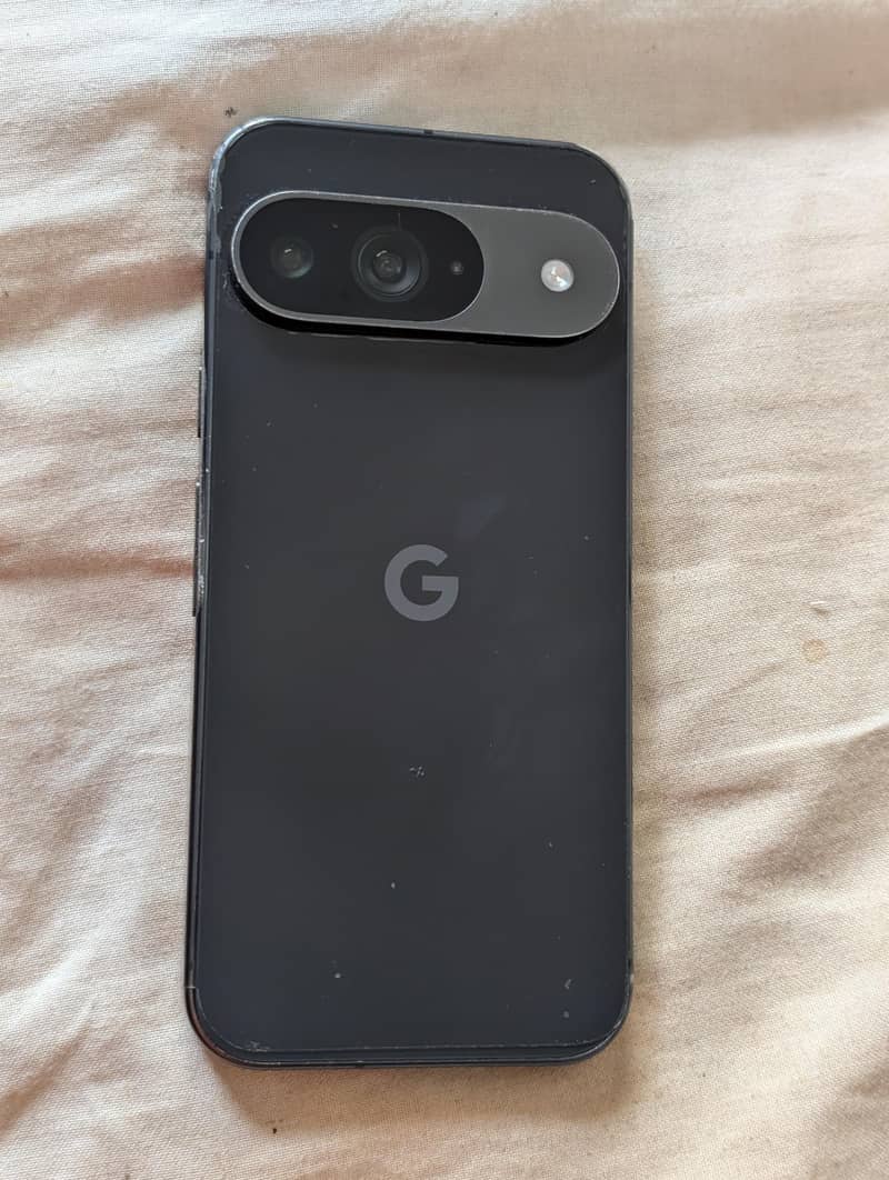 Google Pixel 9 waterpack. . 1