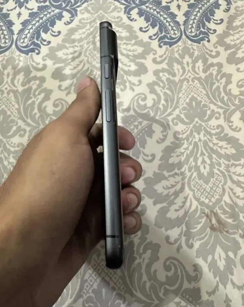 Google Pixel 8 5
