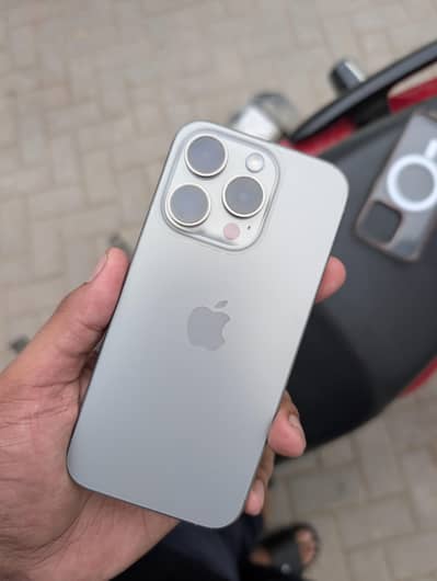 Apple iPhone 15 Pro
