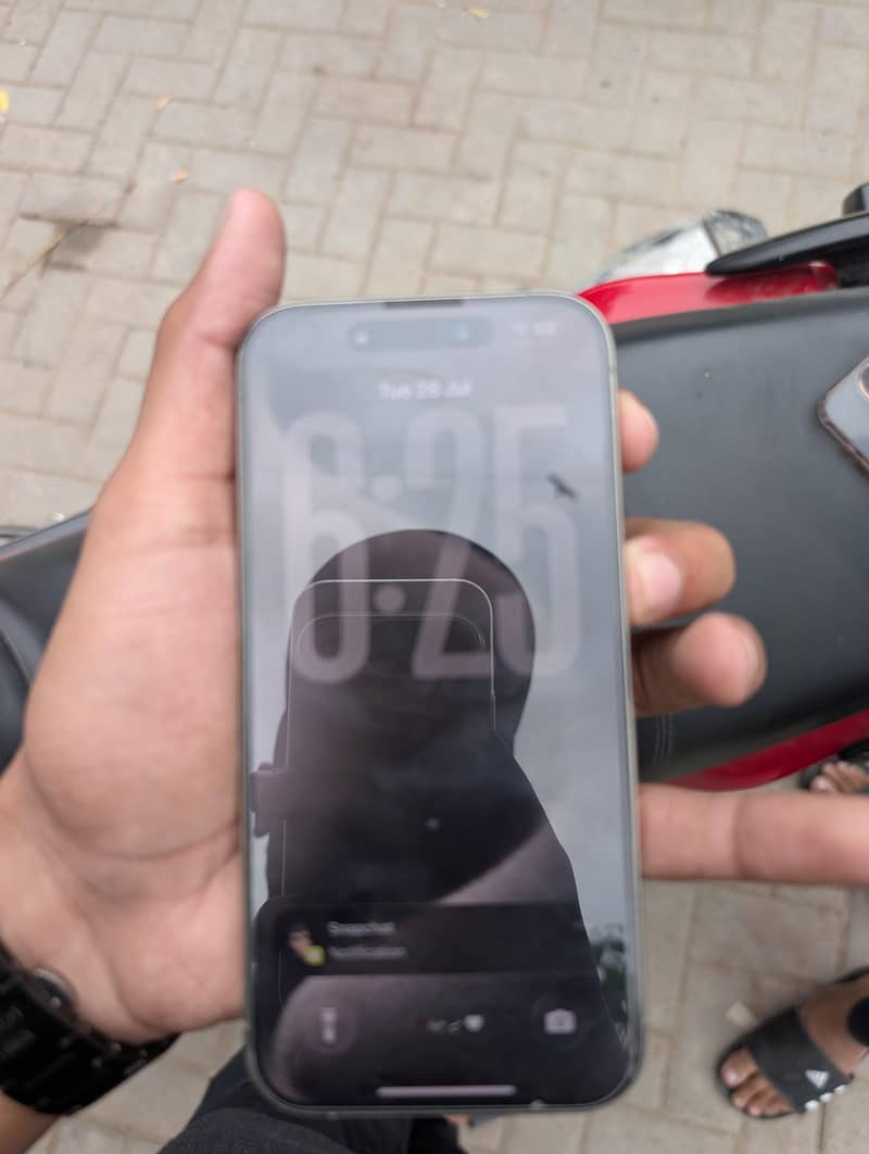 Apple iPhone 15 Pro 2