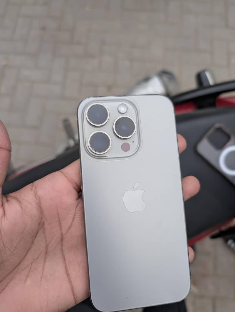 Apple iPhone 15 Pro 7