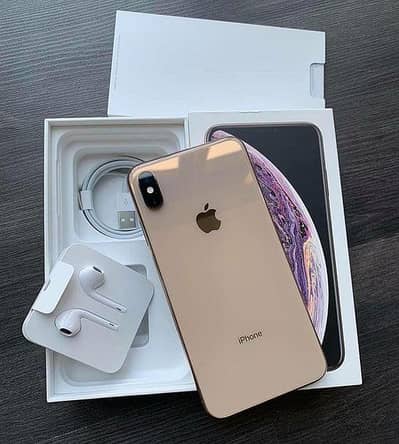 iPhone xs max 256 GBOnly WhatsApp number 0326/7486939