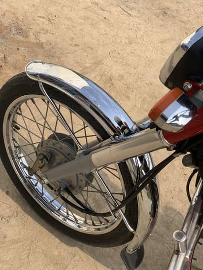 Honda 125 total genuine condition contact 03455309778