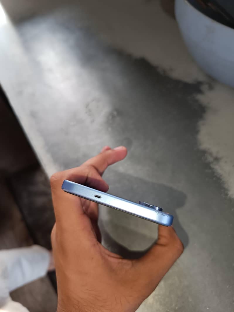Tecno Spark 40 pro 2