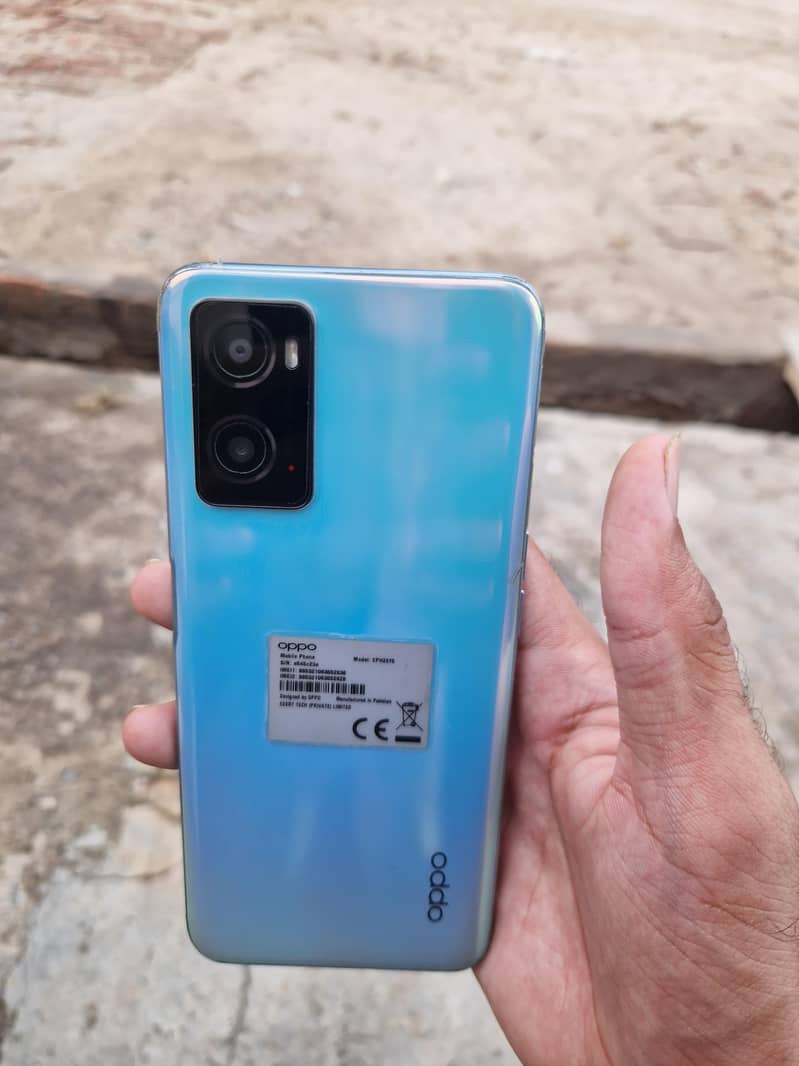 OPPO A76 1