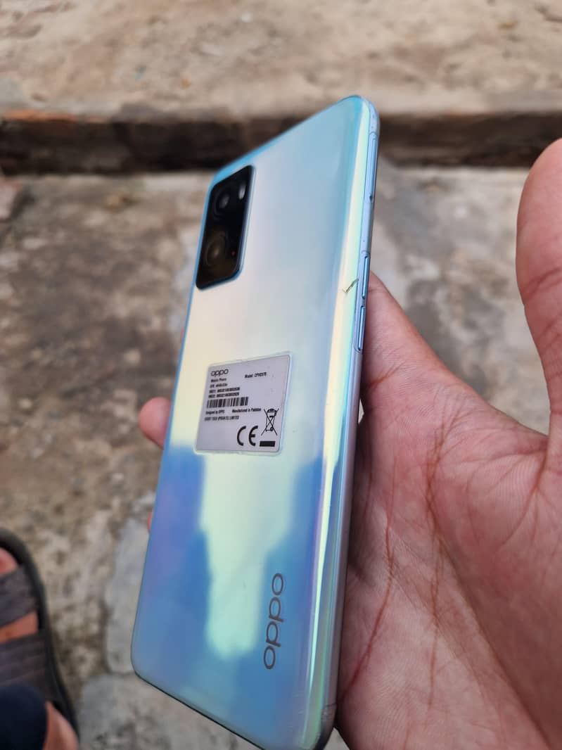 OPPO A76 3