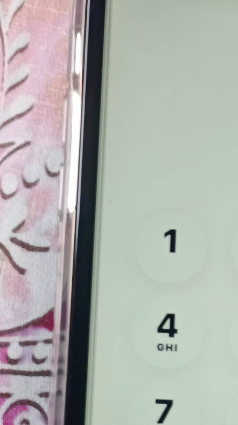 Apple iPhone 11 4