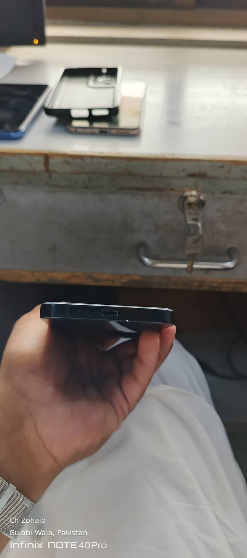 Apple iPhone 13 1