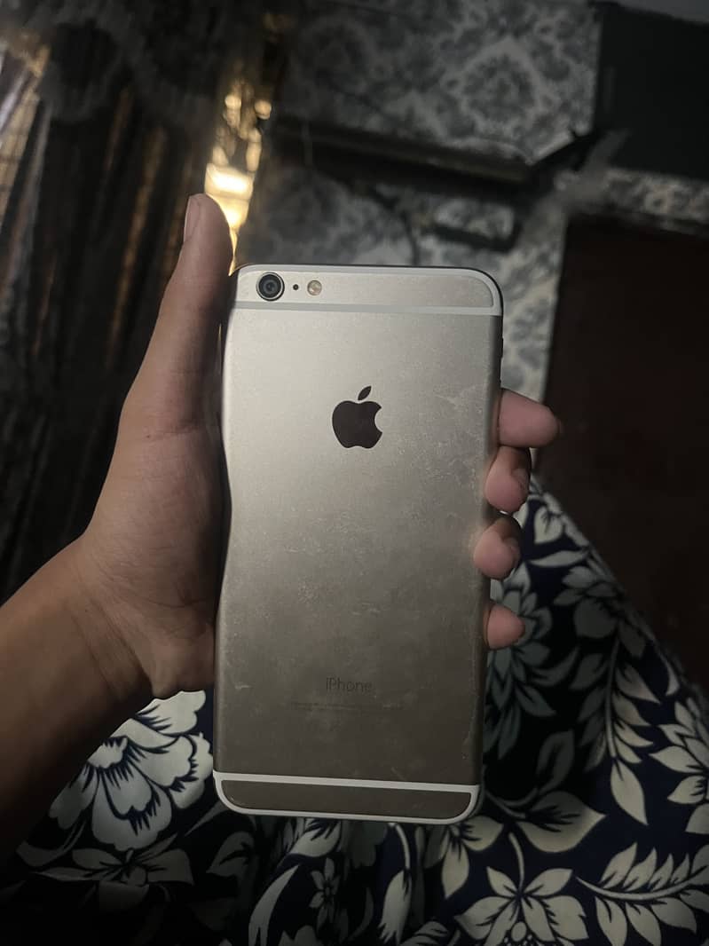 Apple iPhone 6S Plus 0