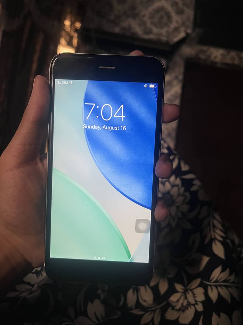 Apple iPhone 6S Plus 2