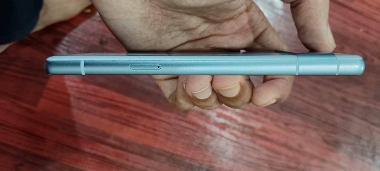 Google pixel 7a 4