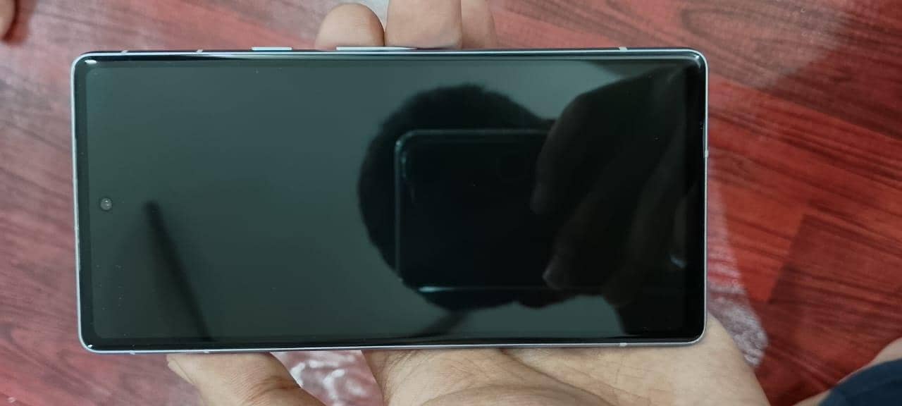 Google pixel 7a 5